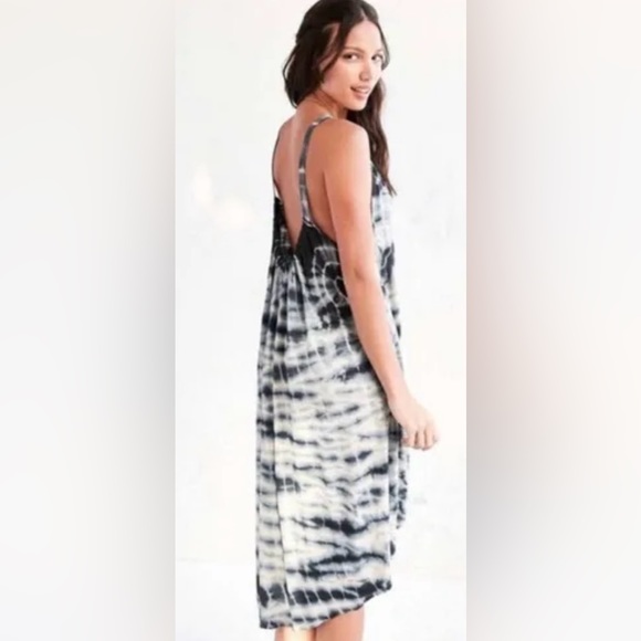 Ecolé dress - Picture 1 of 6